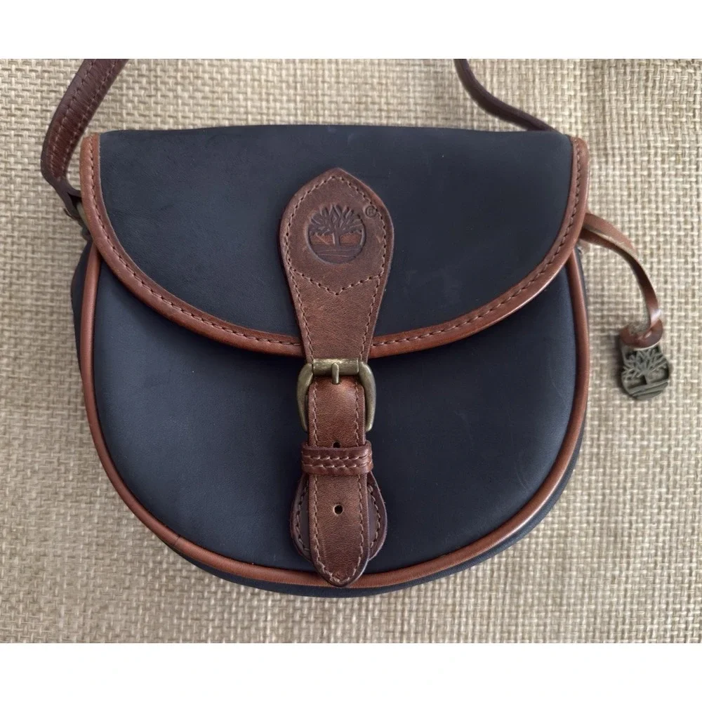 Vintage Timberland Leather Flap Crossbody Black Saddle Bag Brass Purse USA